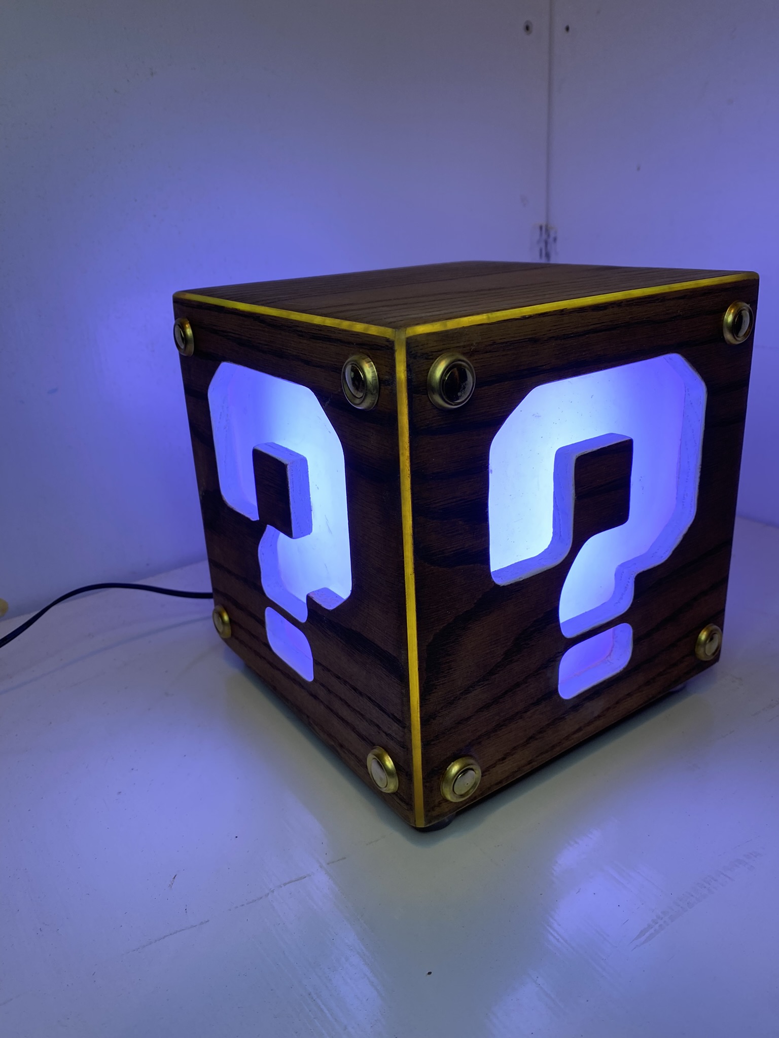 Color-Changing Oak Accent Lights