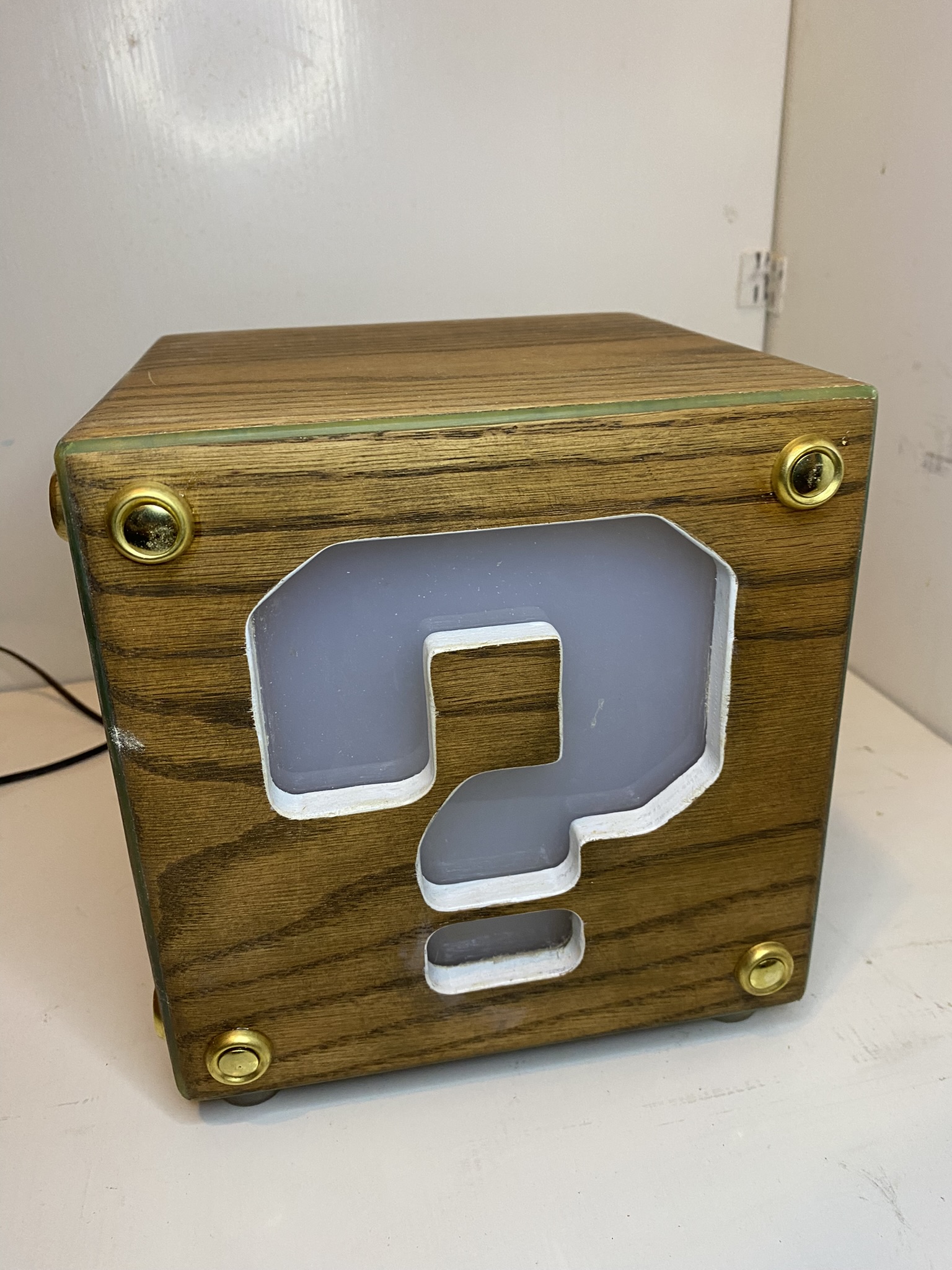 Color-Changing Oak Accent Lights — photo 3