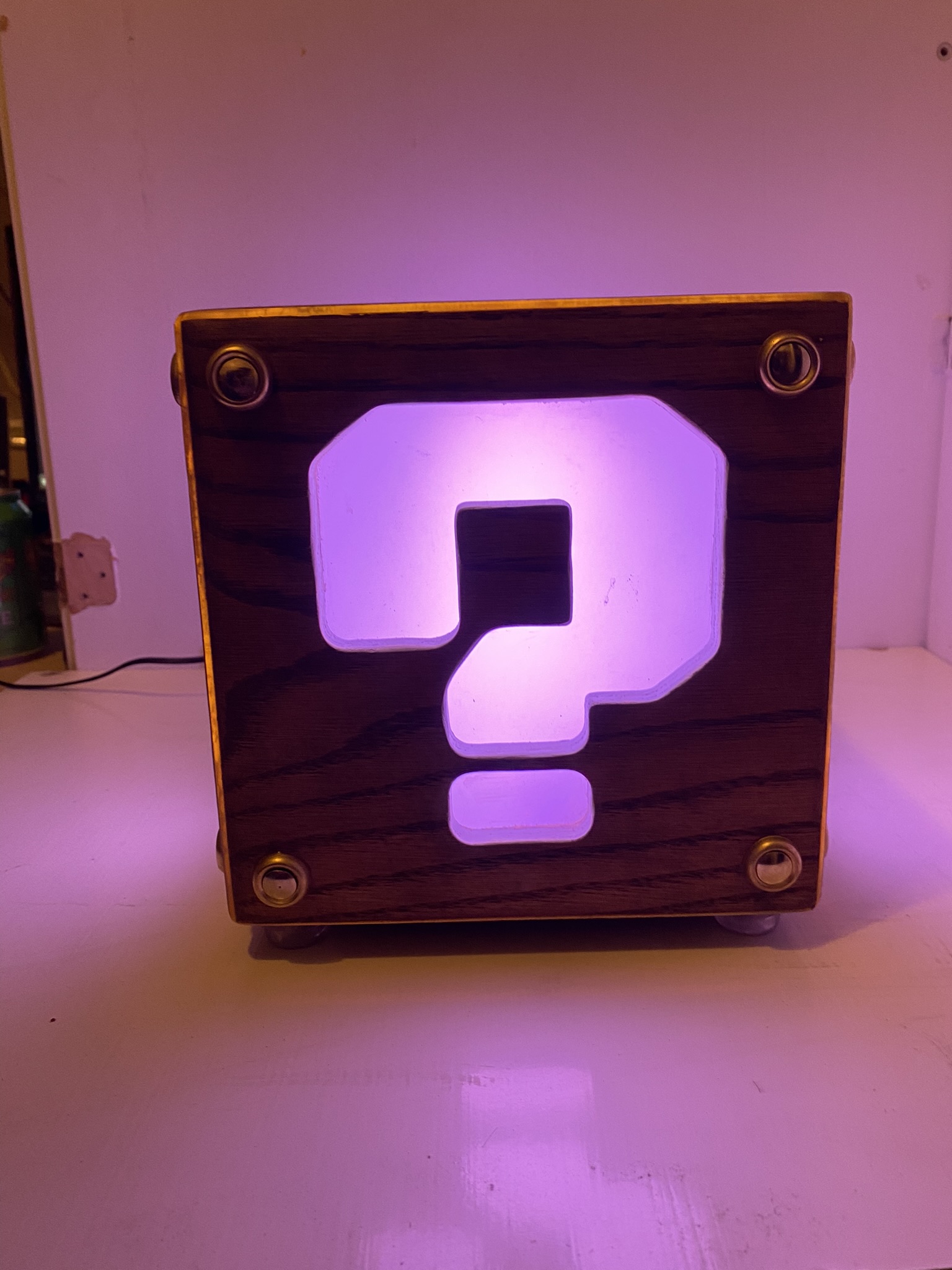 Color-Changing Oak Accent Lights — photo 4